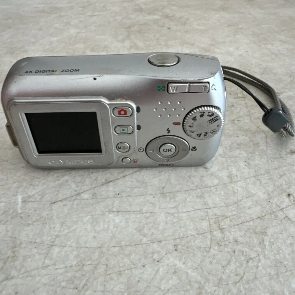 Olympus CAMEDIA D-435 5.1MP Digital Camera - Silver Tested